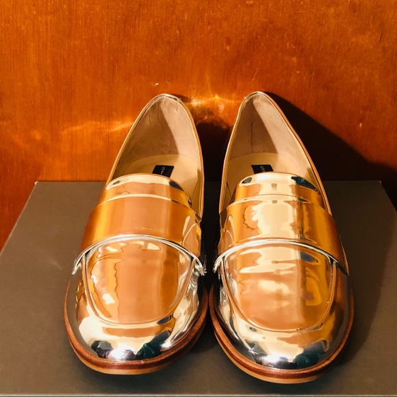 ❤️❤️ BNWOT Gorgeous Steven by Steve Madden Silver Loafers❤️❤️ - Picture 2 of 7